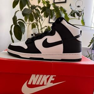 Nike Dunk High Retro- PANDA